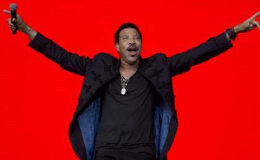 Lionel Ritchie khuấy động Đại nhạc hội Glastonbury